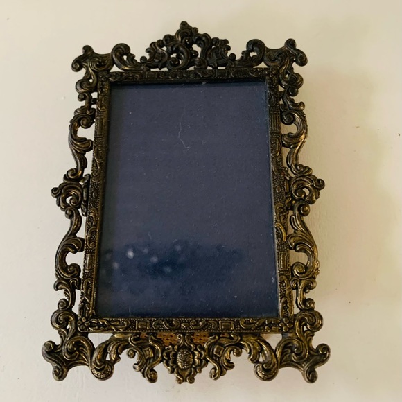 Vintage Victorian scroll Metal Picture Frame Italy 3.5/4.5 inch - Picture 2 of 12